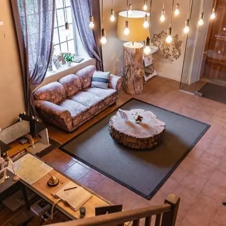 Moisa Linakoja Kuelalistemaja *