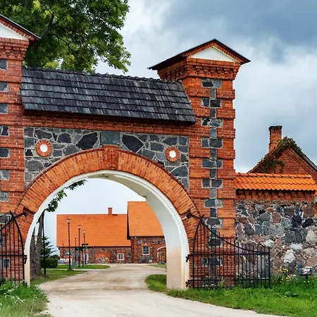 Moisa Linakoja Kuelalistemaja * Mooste