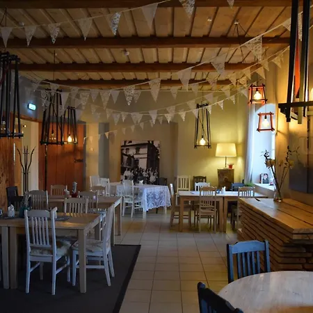 Moisa Linakoja Kuelalistemaja ゲストハウス Mooste