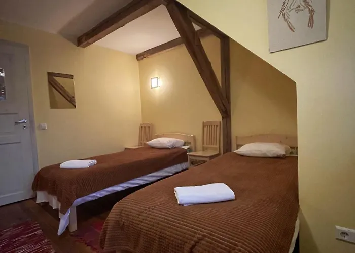 Moisa Linakoja Kuelalistemaja بيت ضيافة *