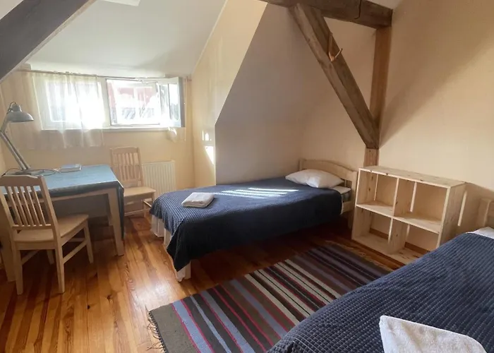 Moisa Linakoja Kuelalistemaja بيت ضيافة *