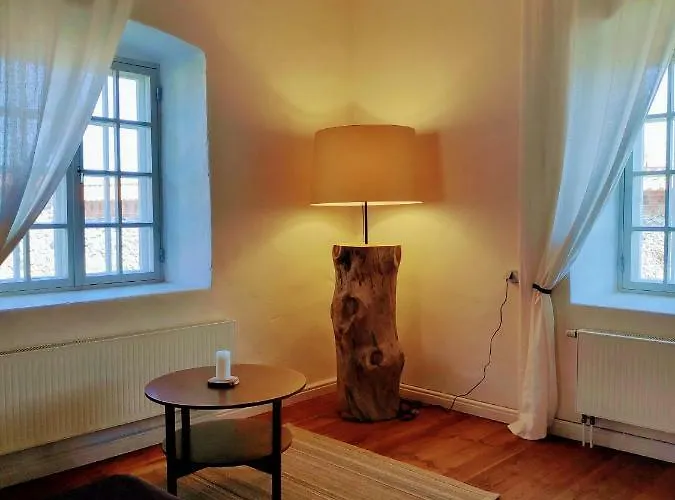 Moisa Linakoja Kuelalistemaja *