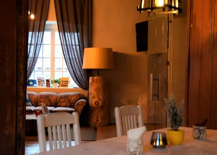 Moisa Linakoja Kuelalistemaja بيت ضيافة Mooste